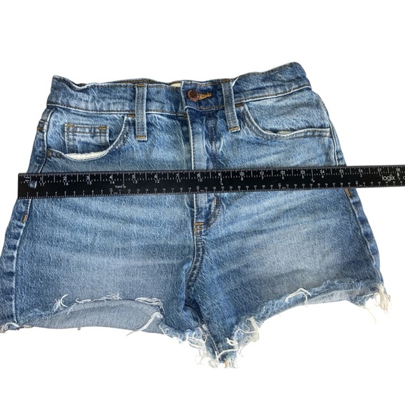 Universal Thread Light Blue Jean Shorts - Picture 2 of 6